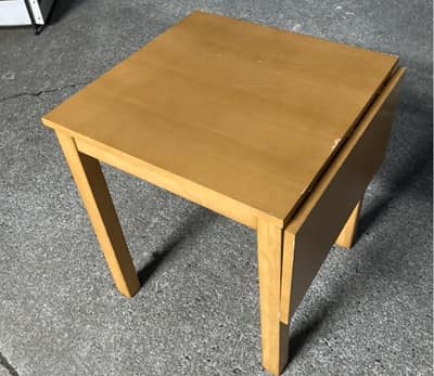 木製テーブル画像