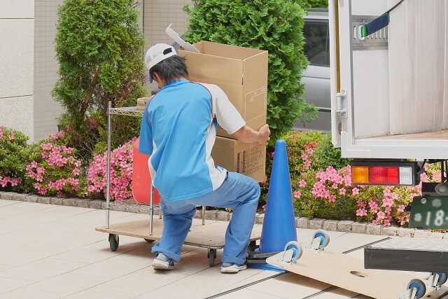 荷運び作業