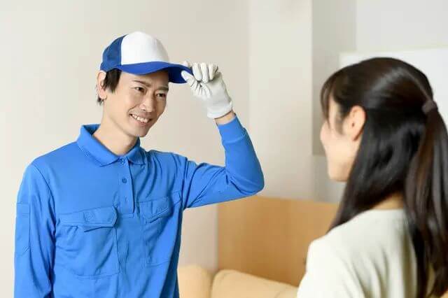 業者の男性と女性
