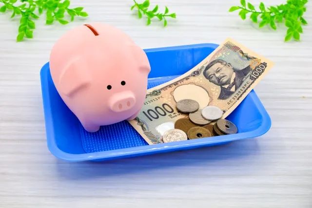 ブタと小銭と千円札