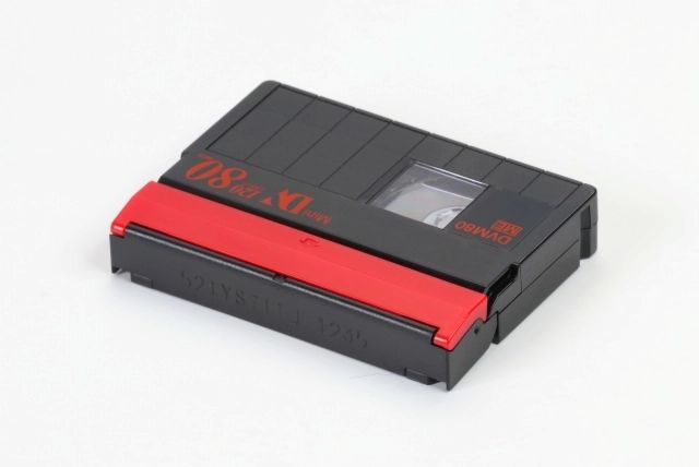 8ミリビデオテープ